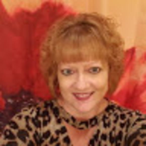 Meet your Posher, Cindy - Picture 1 of 1